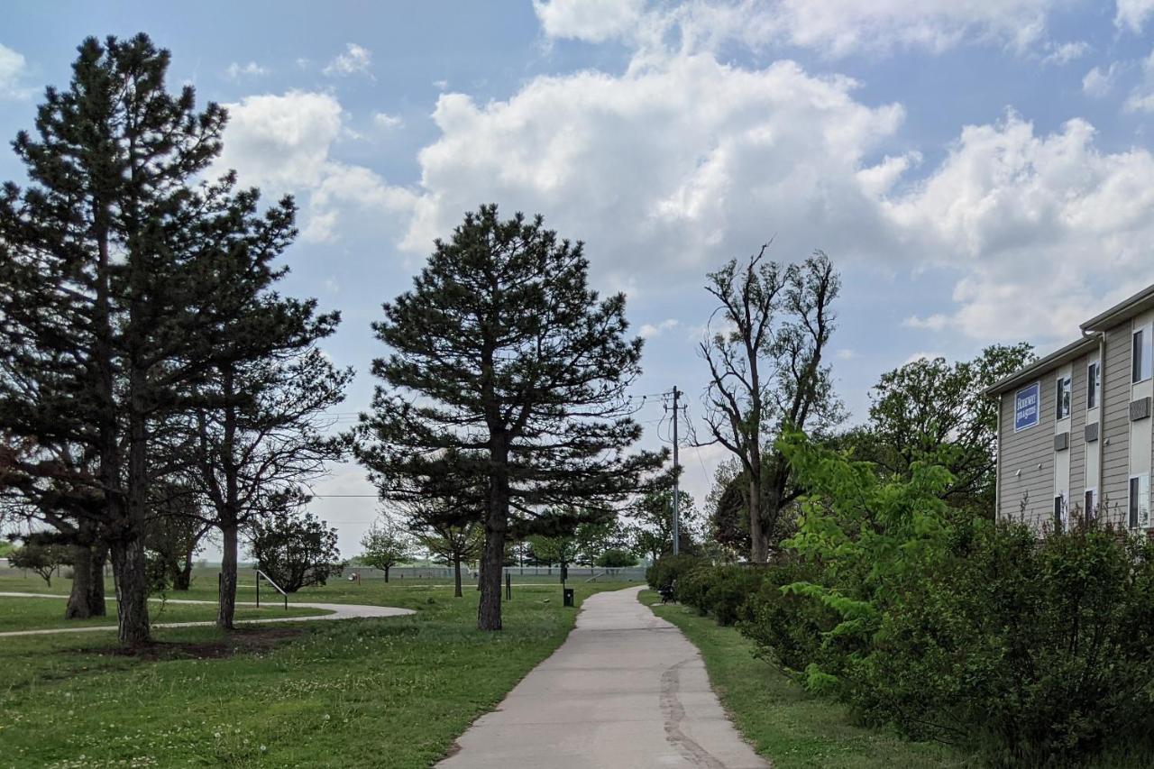 Rodeway & Hotel Hoisington