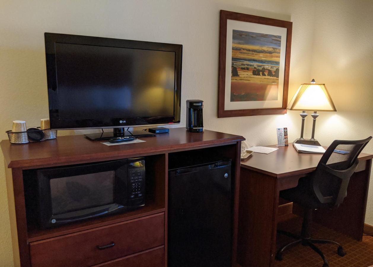 Rodeway & Hotel